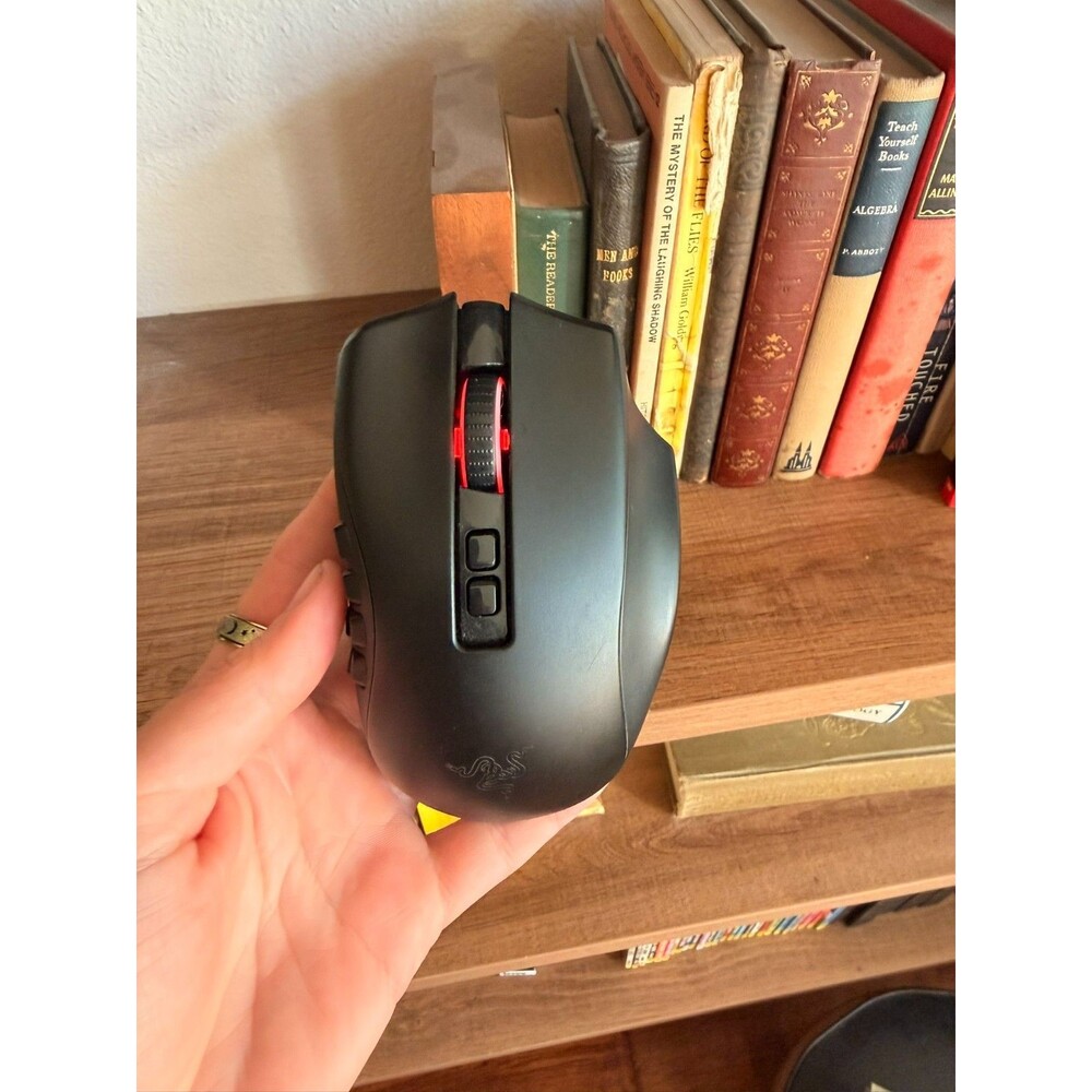 Razer Naga Pro Wireless Gaming Mouse ModelRZ01-0342 2-Button Side Plate & dongle